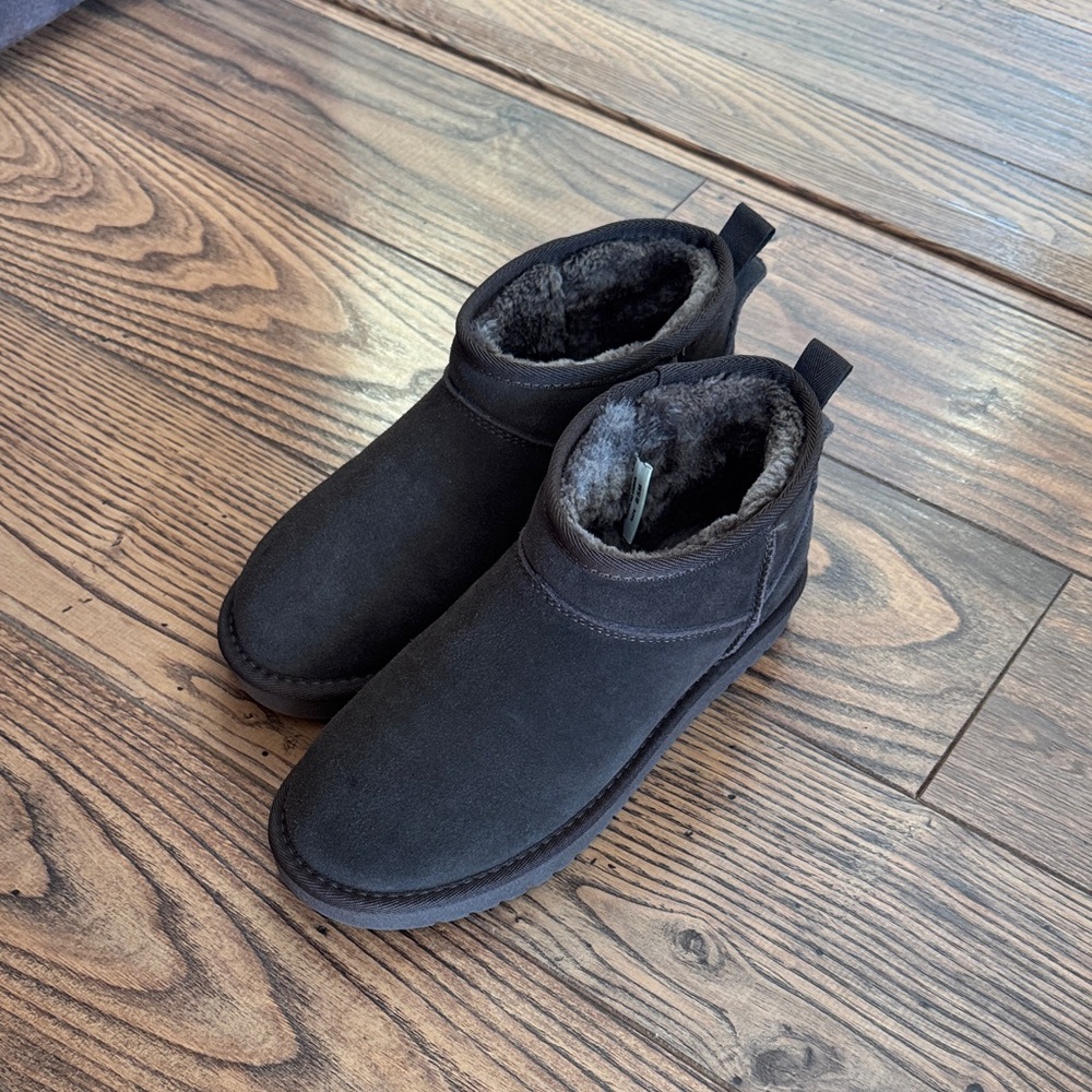 Cushionaire Brown Ankle Boots size 8.5 NWOT